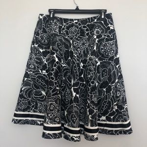 NWT White House Black Market Skirt, 6